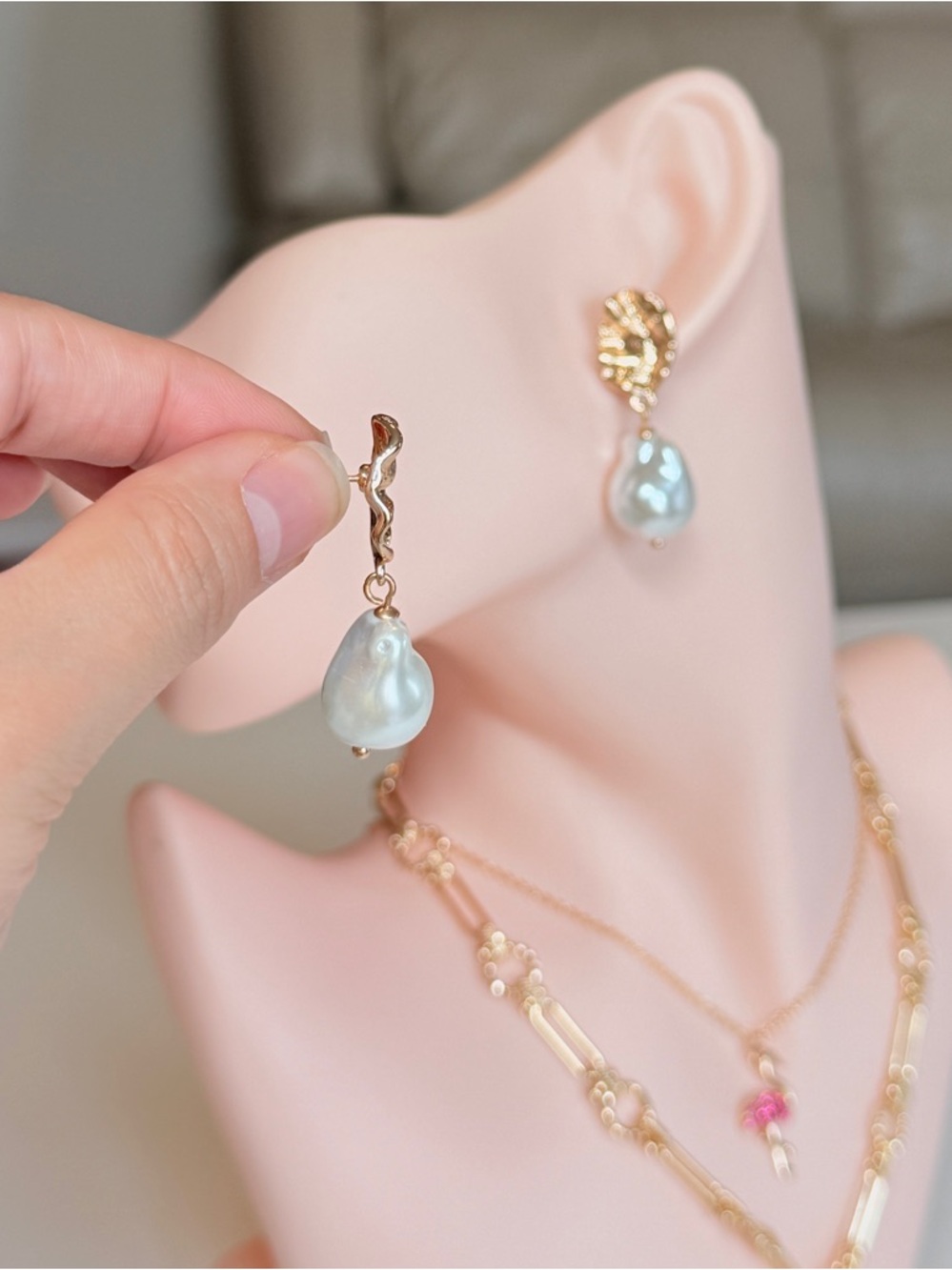 Gold-Tone Drop Pearl Earrings with Blue Pearl - Picture 4 of 10